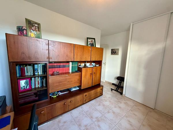 Maison de 90 m² avec terrain et garage située aux Terrasses de Prat Mary à Carcassonne, vendue louée