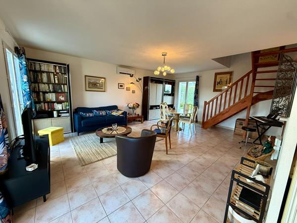 Maison de 90 m² avec terrain et garage située aux Terrasses de Prat Mary à Carcassonne, vendue louée