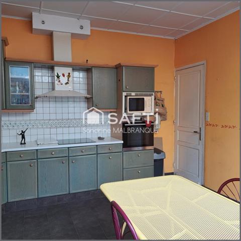 Maison bourgeoise semi individuelle 4 voir 5 chambres