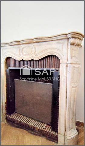 Maison bourgeoise semi individuelle 4 voir 5 chambres