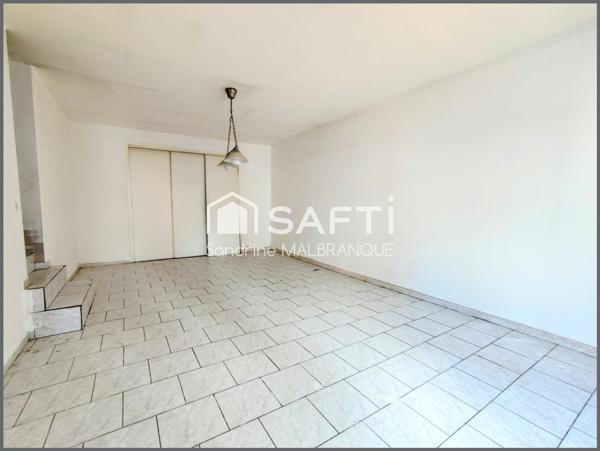 Maison bourgeoise semi individuelle 4 voir 5 chambres