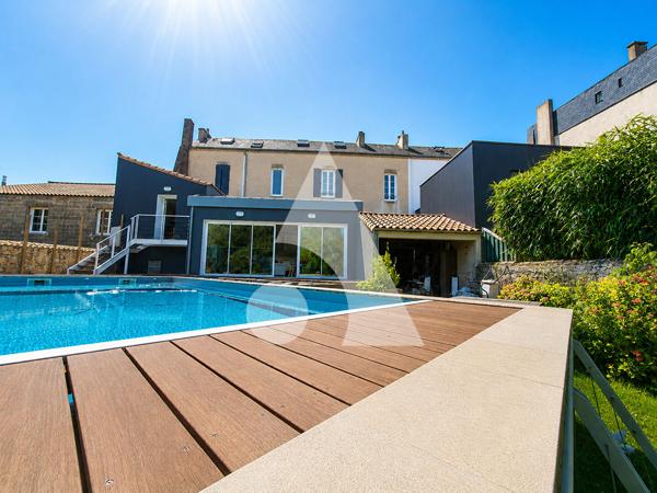 Maison 9 pièces 230 m2