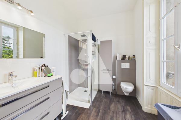 Maison 9 pièces 230 m2