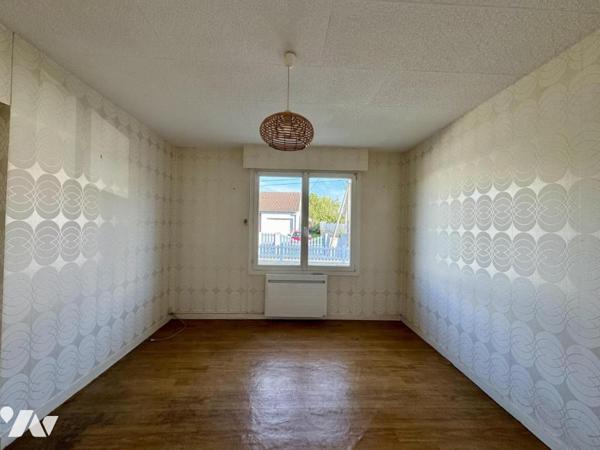 REZE - A VENDRE - Maison avec jardin et dépendances