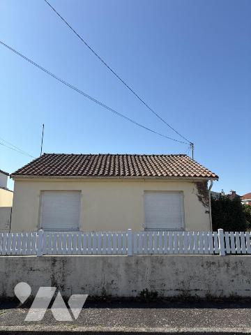 REZE - A VENDRE - Maison avec jardin et dépendances