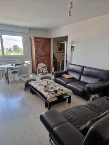 Appartement  3 pièce(s)  2 chambre(s)  82 m²