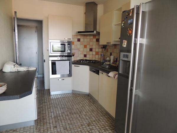 Appartement  3 pièce(s)  2 chambre(s)  82 m²