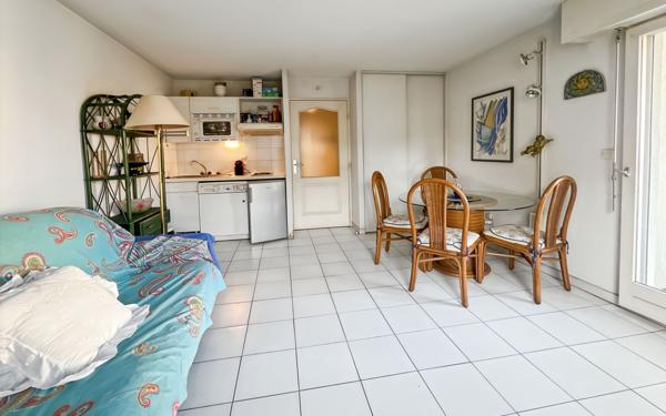 Appartement à vendre    1 pièce • 27,51 m2 Fréjus