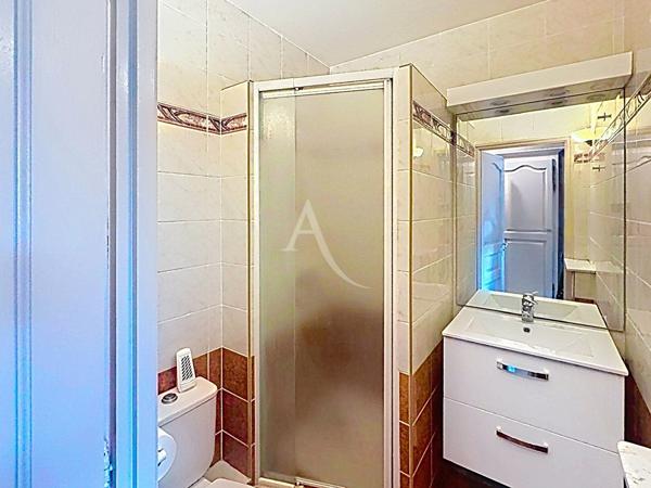 Appartement T1 à vendre à Melun avec terrasse et parking