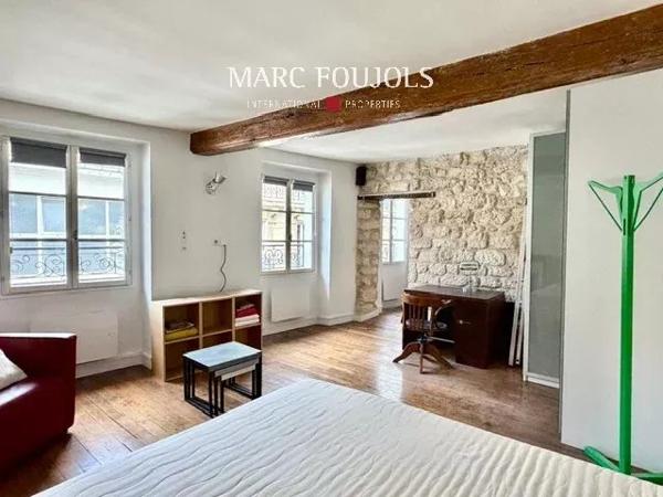 Paris VI – Saint-Germain-des-Prés – Deux-trois pièces en étage élevé