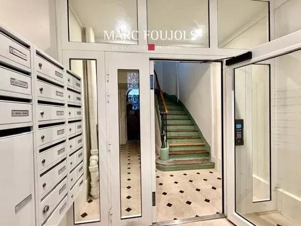 Paris VI – Saint-Germain-des-Prés – Deux-trois pièces en étage élevé
