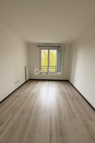 Appartement 2 piéces - Tremblay-en-france - Proche Gare Vert Galant - Balcon - Parking