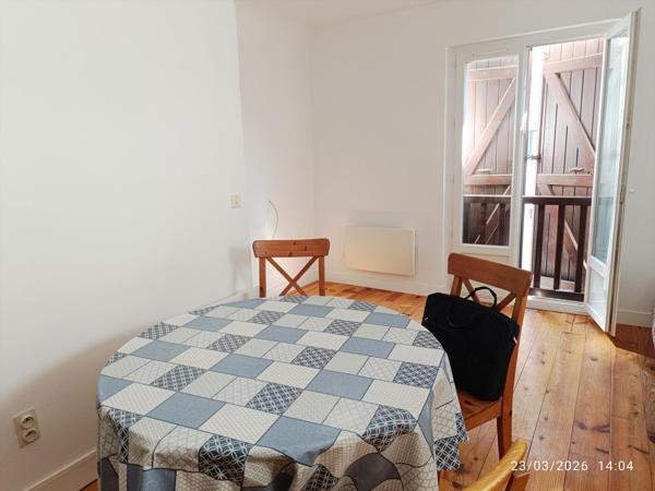 SAINT JEAN DE LUZ a 10minutes du centre ville à pieds T3 exposé Sud ouest