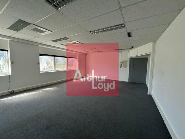 Bureaux lumineux de 49 m² à vendre au sein de l'Agropole
