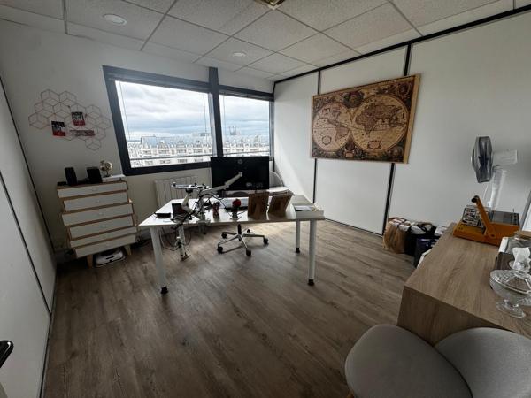 Bureaux à vendre à Cergy lumineux avec ascenseur et vue dégagée