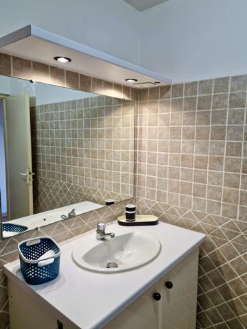 Gourbeyre (97113) Superbe T3 RDC à la marina de Rivière-Sens