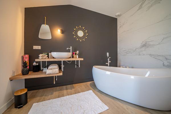 Maison d'architecte 190m² avec piscine et prestations haut de gamme ? Proche centre-ville Challans