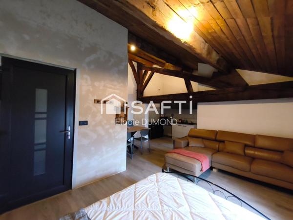 Immeuble de rapport en partie rénové d'une surface habitable de 140 m2 avec beaucoup de potentiel.