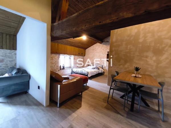 Immeuble de rapport en partie rénové d'une surface habitable de 140 m2 avec beaucoup de potentiel.