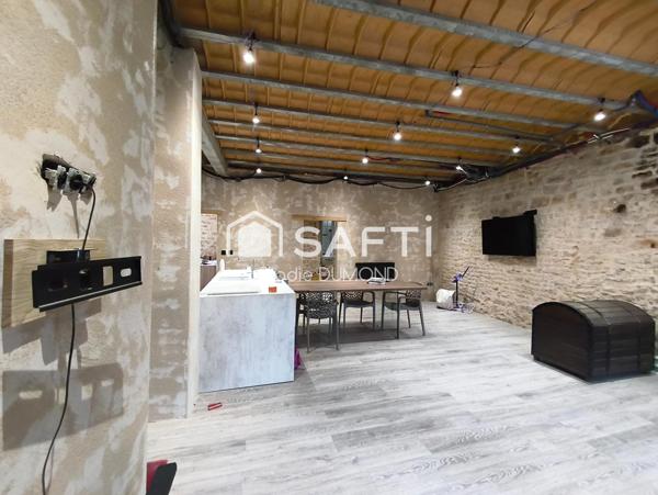 Immeuble de rapport en partie rénové d'une surface habitable de 140 m2 avec beaucoup de potentiel.