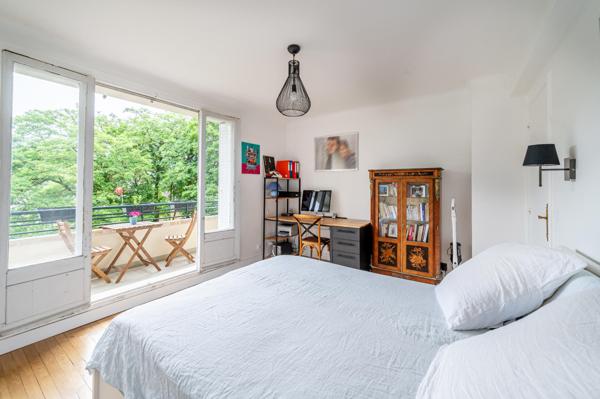 Appartement 4 pièces 89 m² avec balcon et box à Sèvres