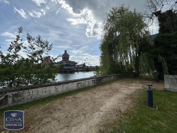 Appartement à louer 3 pièces 60.2m² Corbeil-Essonnes (91100)