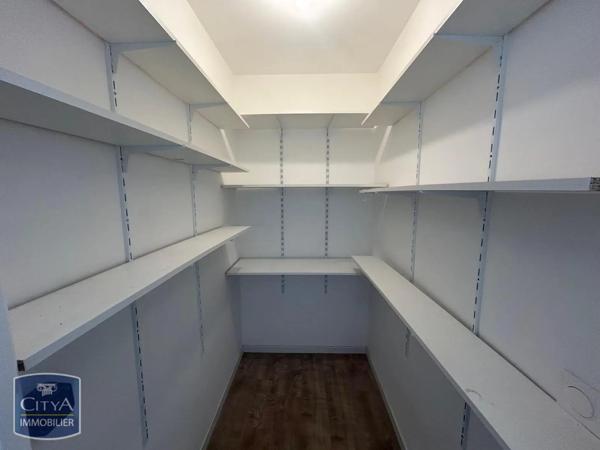 Appartement à louer 3 pièces 60.2m² Corbeil-Essonnes (91100)