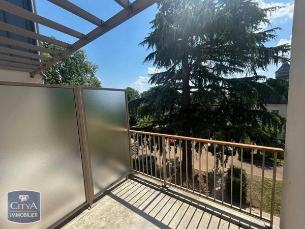 Appartement à louer 3 pièces 60.2m² Corbeil-Essonnes (91100)