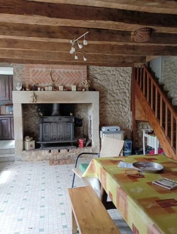 CORPS DE FERME A RESTAURER SUR 9000 M2 DE TERRAIN