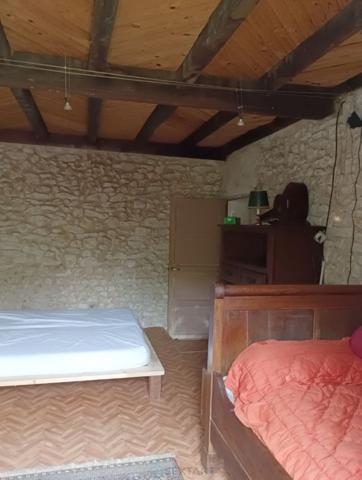 CORPS DE FERME A RESTAURER SUR 9000 M2 DE TERRAIN