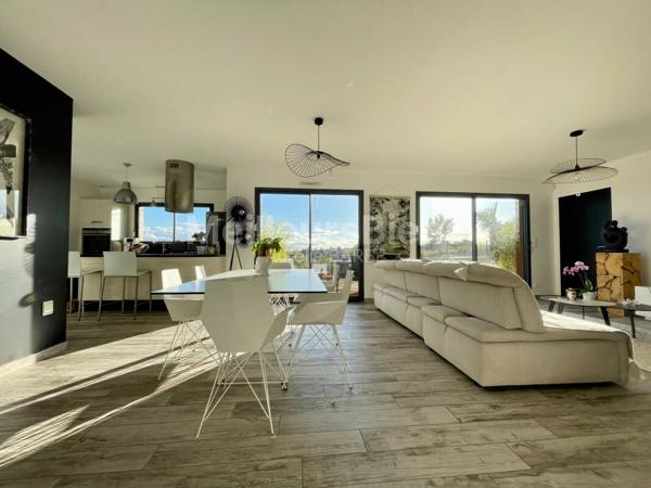 Exclusivité : Maison d'architecte avec prestations haut de gamme