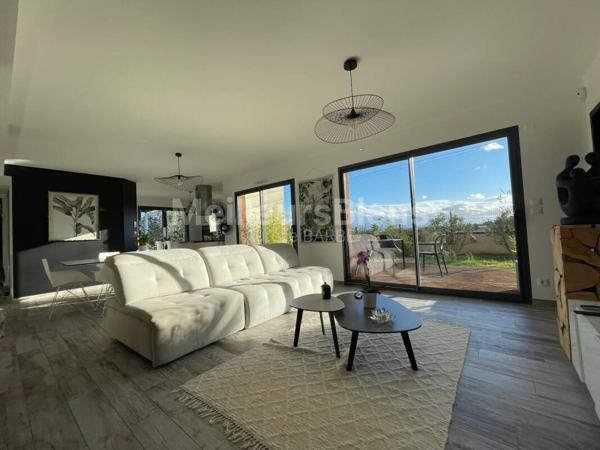 Exclusivité : Maison d'architecte avec prestations haut de gamme