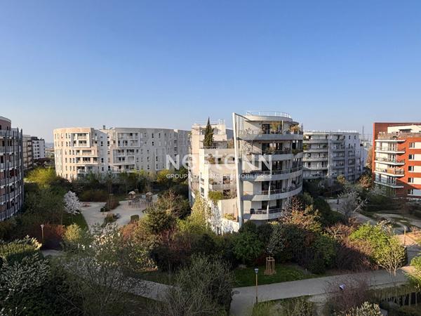 ISSY LES MOULINEAUX - FORT D'ISSY - Vente Appartement 3 pièces en étage avec balcon