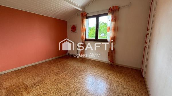 Maison non mitoyenne avec 4 chambres