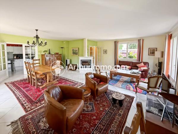 Vente                                                      Maison
                        
                     7 pièces                      160 m2                     à Soisy-sur-Seine
