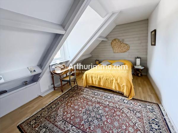 Vente                                                      Maison
                        
                     7 pièces                      160 m2                     à Soisy-sur-Seine