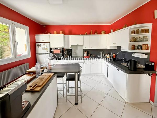 Vente                                                      Maison
                        
                     7 pièces                      160 m2                     à Soisy-sur-Seine
