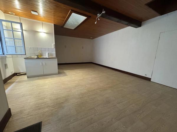 Vente                                                      Maison
                        
                     1 pièces                      37 m2                     à Villers-Cotterêts