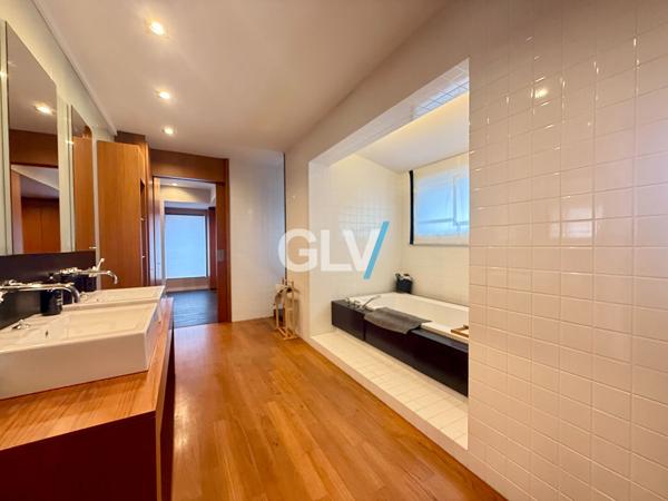 Somptueux duplex de 319 m2 secteur Vieux-Lille , Lille