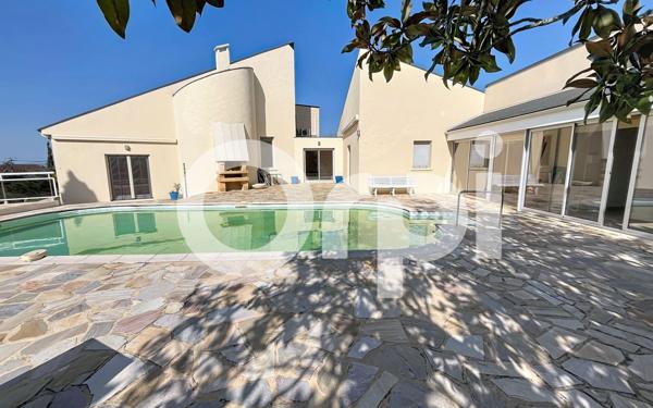 Maison à vendre    5 pièces •  Cosnac