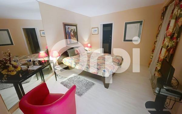 Maison à vendre    5 pièces •  Cosnac