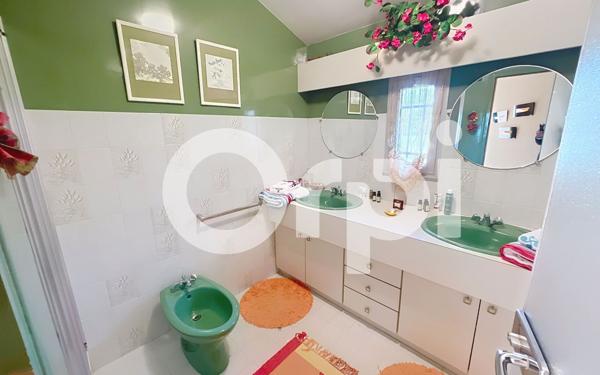 Maison à vendre    5 pièces •  Cosnac