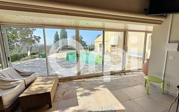 Maison à vendre    5 pièces •  Cosnac