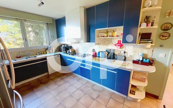 Maison à vendre    5 pièces •  Cosnac