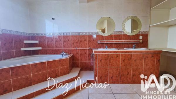 Maison à vendre 5 pièces 245 m² Pollestres