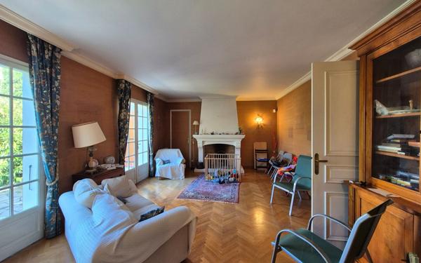 Maison à vendre    8 pièces •  Castres