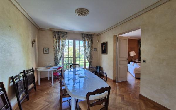 Maison à vendre    8 pièces •  Castres