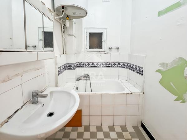 A VENDRE - T2/3 44 m²  - à rénover à Saint Victor, Marseille 13006
