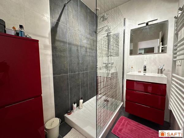 Maison d'environ 165 m2 sur 881 m2