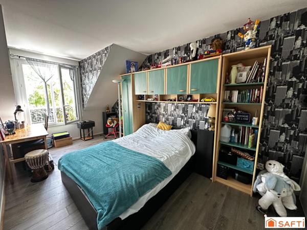 Maison d'environ 165 m2 sur 881 m2